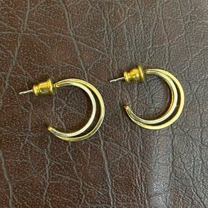 Vintage gold double hoop post